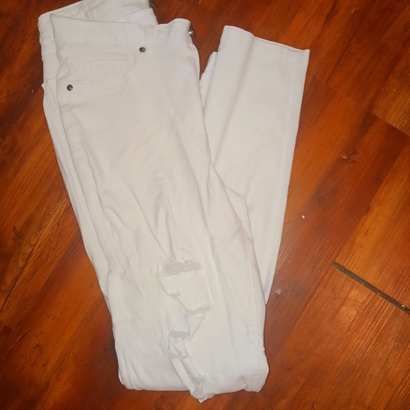 White ripped jeans - Picture 7 of 15